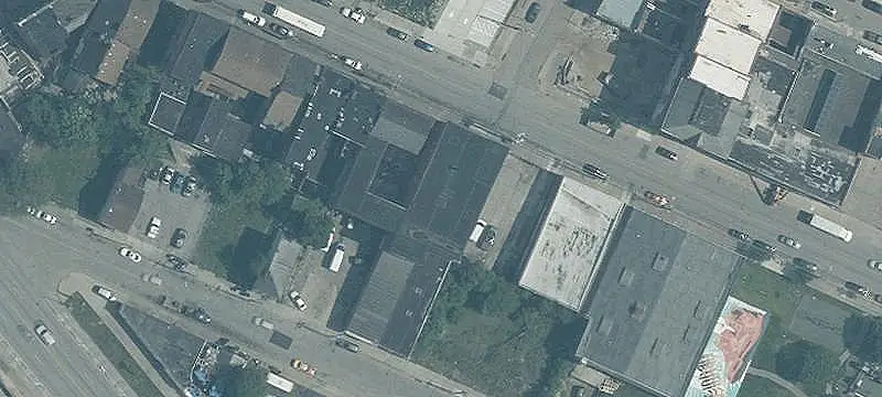 Urban Warehouse with Dual-Street Loading