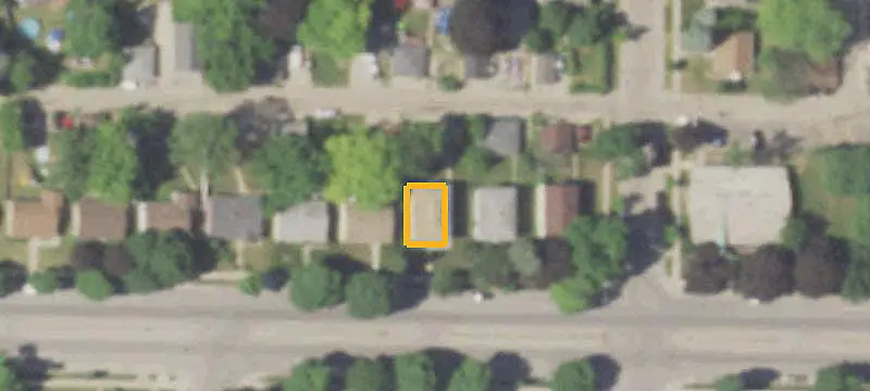 Duplex With Hardwood Floors