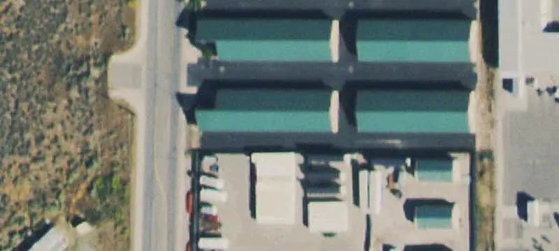 Airport-Adjacent Storage Garage