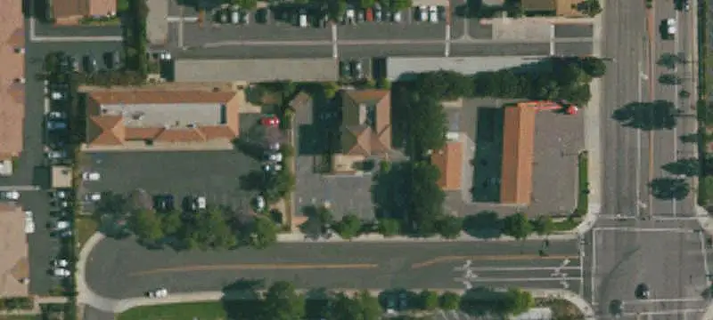 Free-Standing Auto Service Facility