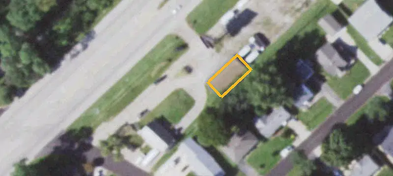 Mixed-Use Property with Multi-Bay Building