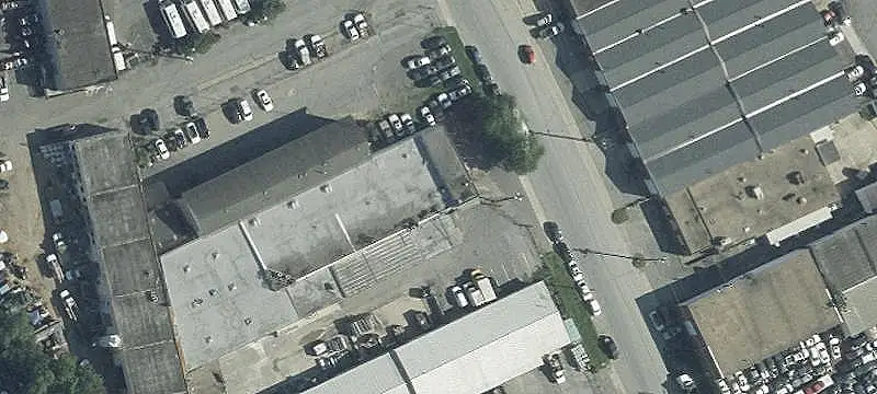 Small-Bay Multi-Tenant Warehouse