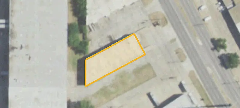 Freestanding Warehouse with Dock Doors