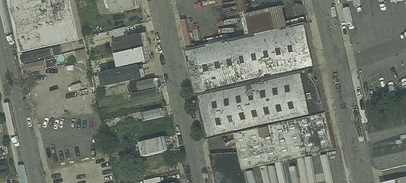 Four-Section Flex Space