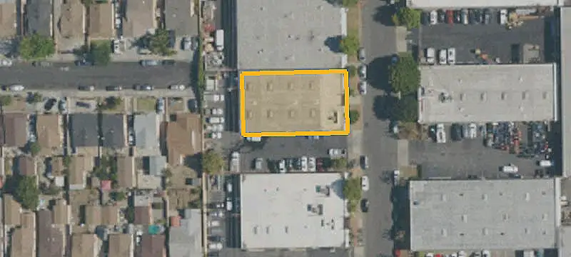Freestanding Warehouse with Fenced Yard