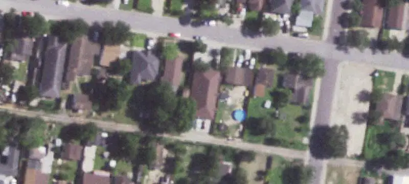 Three-Unit Triplex with Diverse Layout