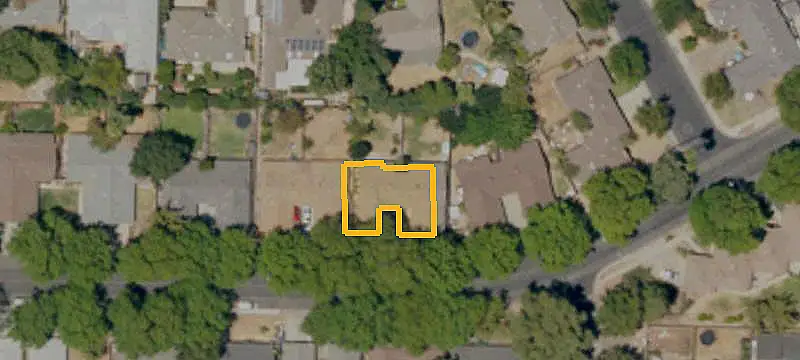 Duplex with Spacious Backyard