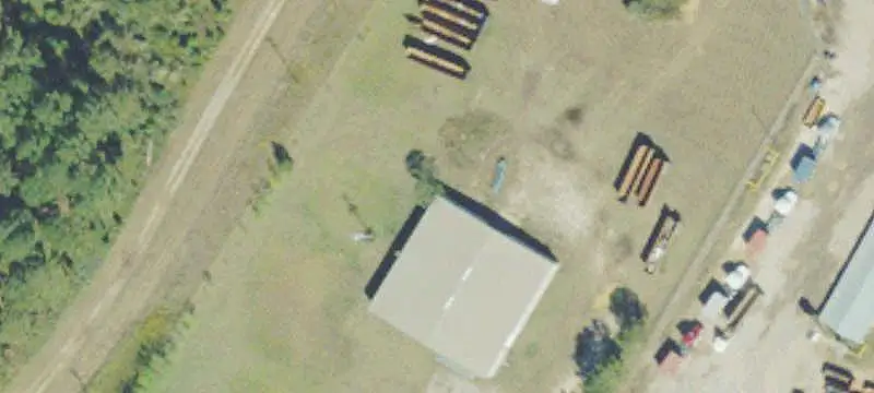 Warehouse with Office and Loading Doors