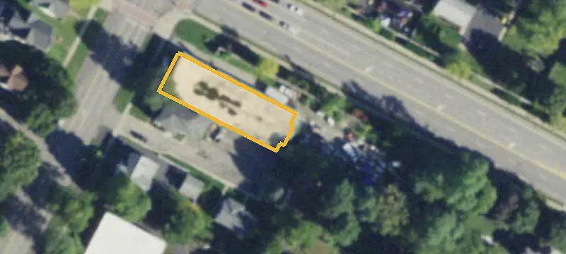 Shell-Condition Storefront Property