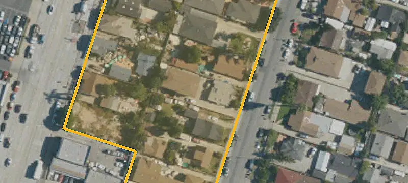 Four-Unit Quadplex with Detached Unit