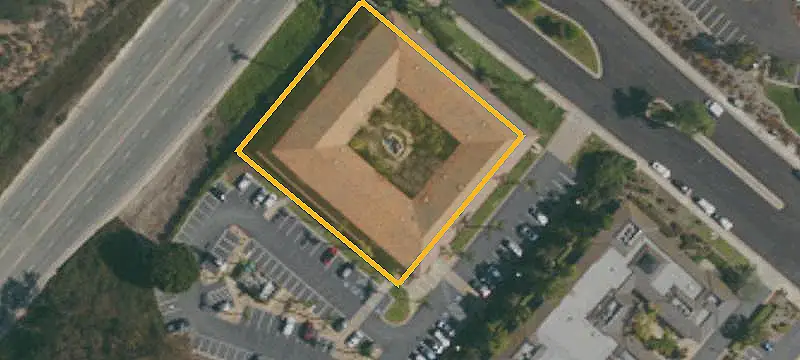 Office Units with Landscaped Courtyard