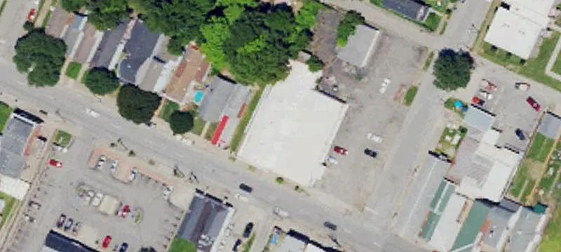 Corner-Lot Flex Space