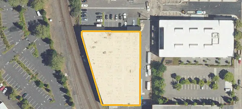 Freestanding Flex Building with Truck Court