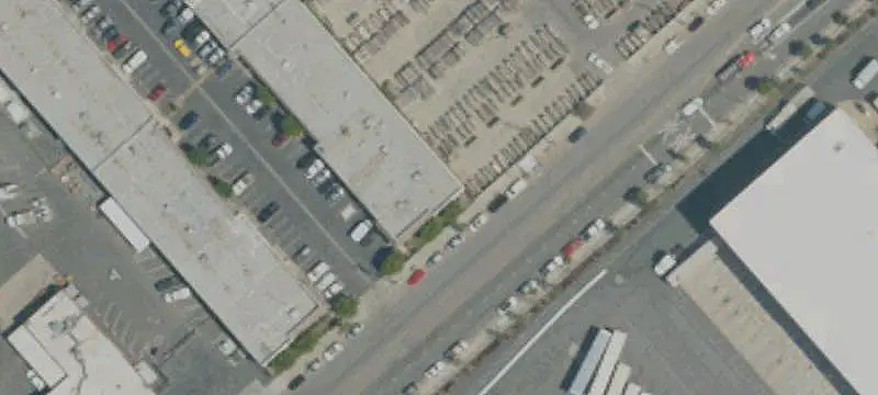 Warehouse Suite in Industrial Center