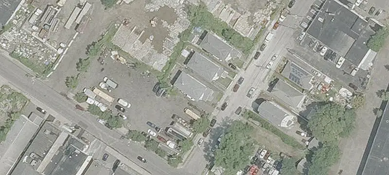 Two-Family Duplex on Dead-End Street