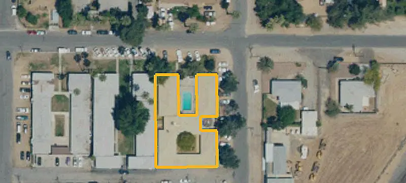 Single-Story Apartment Property