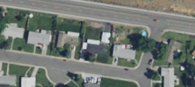 Established Auto Shop With Equipment