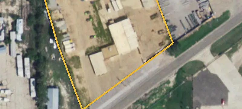 Vacant Flex Space with Industrial Yard