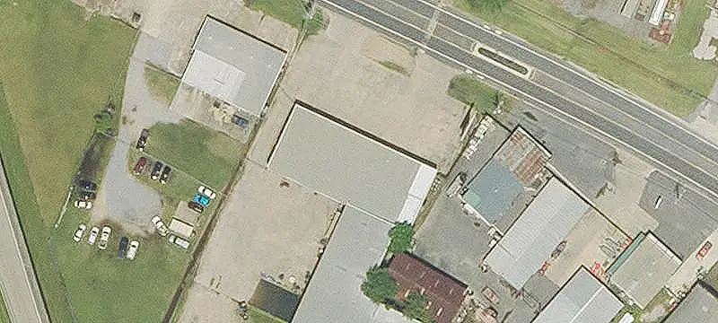 Warehouse Facility With Fenced Yard
