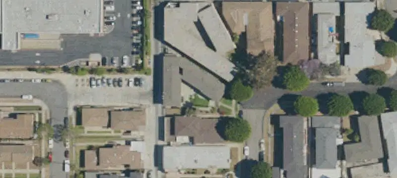 9-Unit Apartment Building