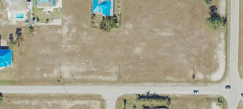 Flex Space with Fenced Yard