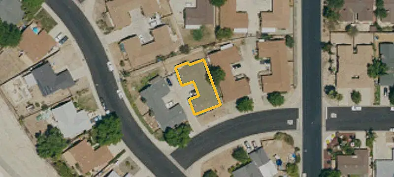 Renovated Duplex with Garages
