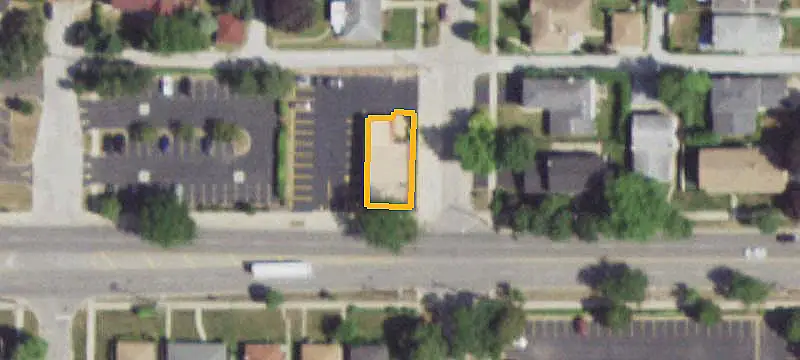 Conventional Restaurant with Parking
