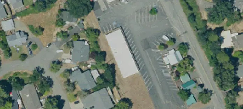 Three-Tenant Downtown Strip Center