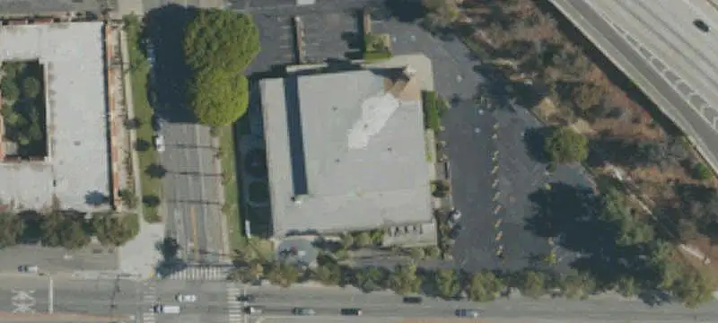 Triangular-Corner Strip Mall