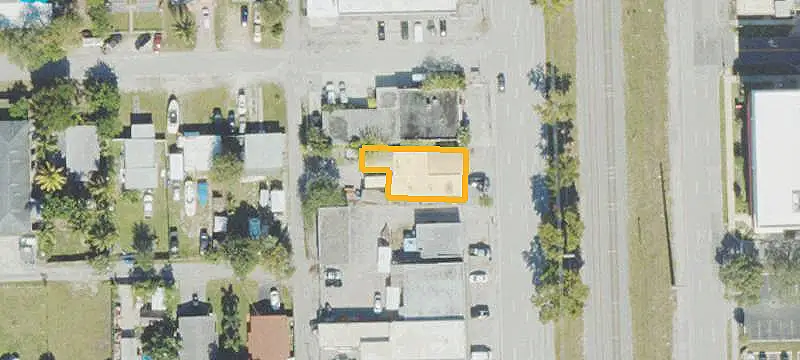 Warehouse Space with 14-Foot Ceilings