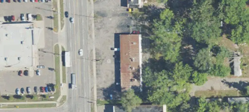 Automotive Facility With 11 Bays