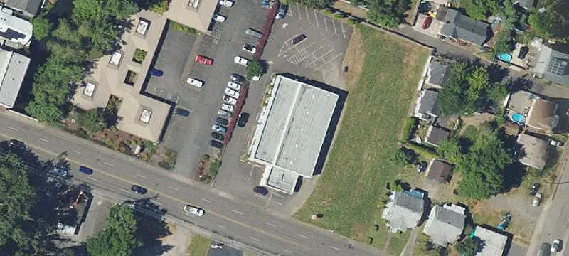 Ground-Floor Mixed-Use Space