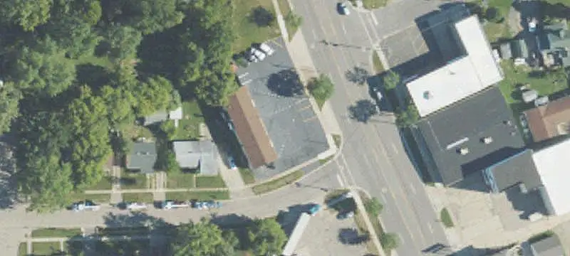 4-Bay Auto Shop with Paint Booth