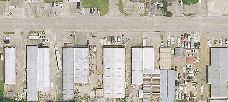 Renovated Flex Space with Yard