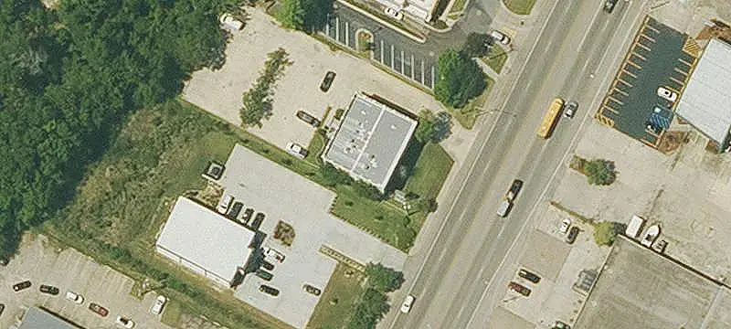 Freestanding Drive-Through Restaurant