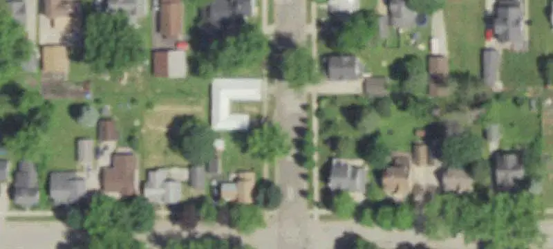 Horseshoe-Shaped Warehouse Garage