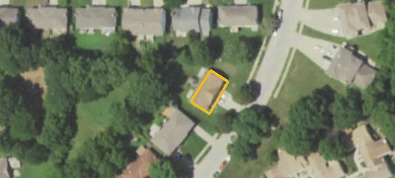 Renovated Duplex with Garages