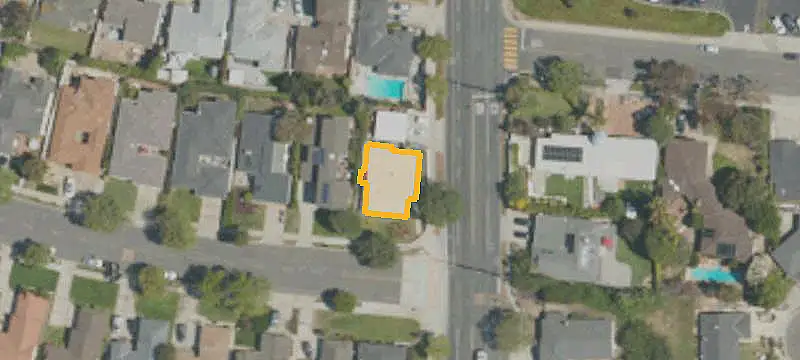 Remodeled Detached Duplex