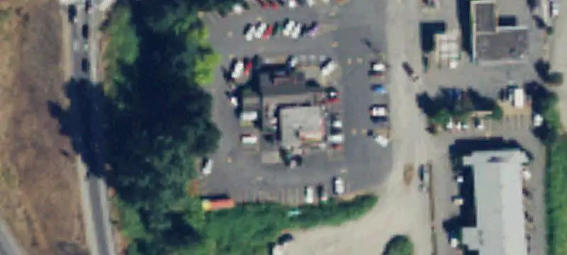 Denny’s Restaurant Retail Space