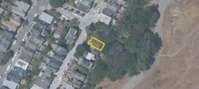 Freestanding Duplex with Outdoor Space