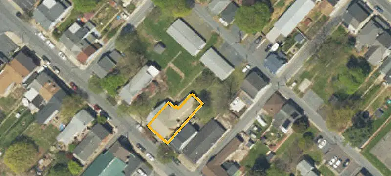Mixed-Use Building with Garage