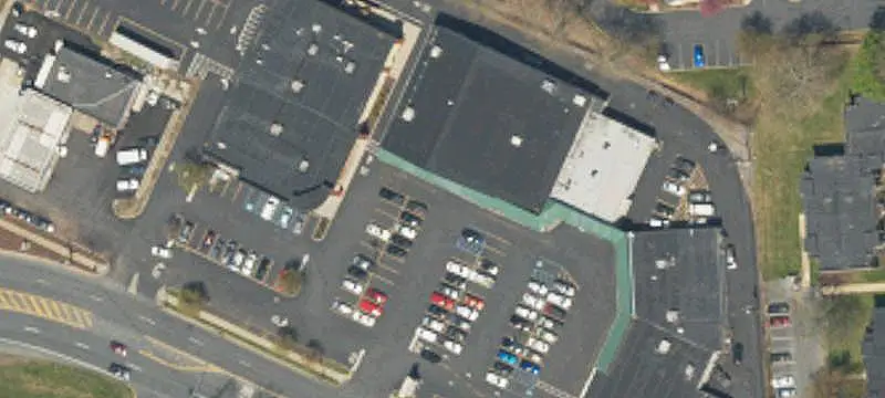Multi-Tenant Shopping Center