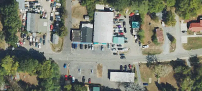 Auto Shop with Outdoor Space