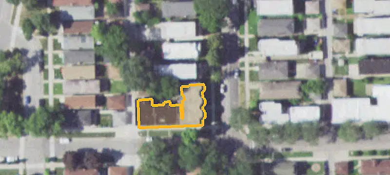 12-Unit Corner Apartment Building