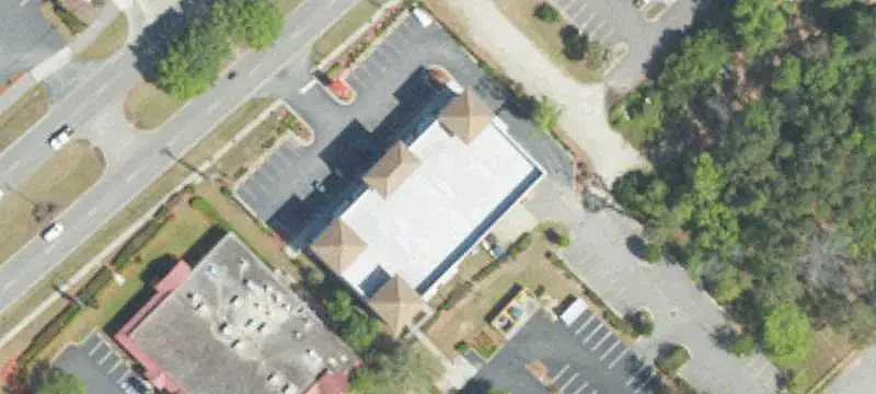 Retail End-Cap with Showroom