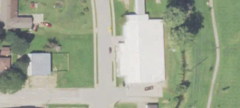 Flex Space Building with Newer Roof