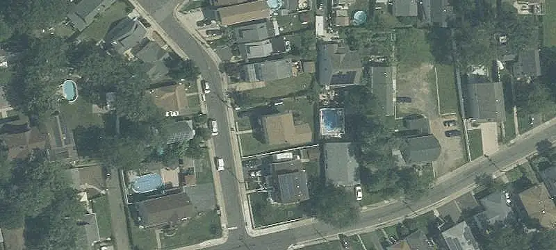 Three-Bedroom Duplex with Private Yard