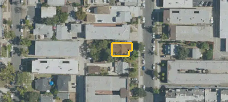 Historic Triplex With Guest House