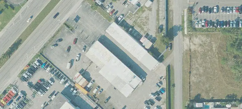 Automotive Property with Secure Rear Lot