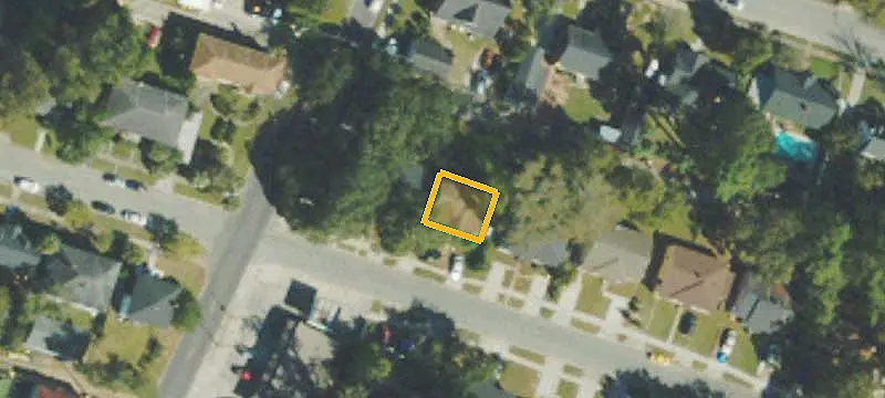 Renovated Duplex with Parking